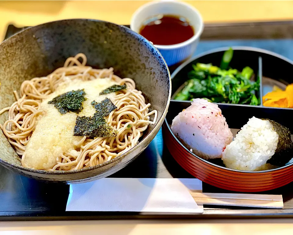 Snapdishの料理写真:日替り定食🍙🍜|にゃあ（芸名）さん