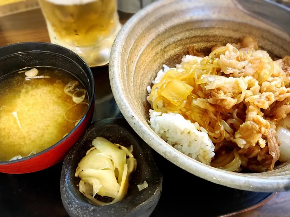 山形牛丼（並） ¥890|Blue Moon Caféさん