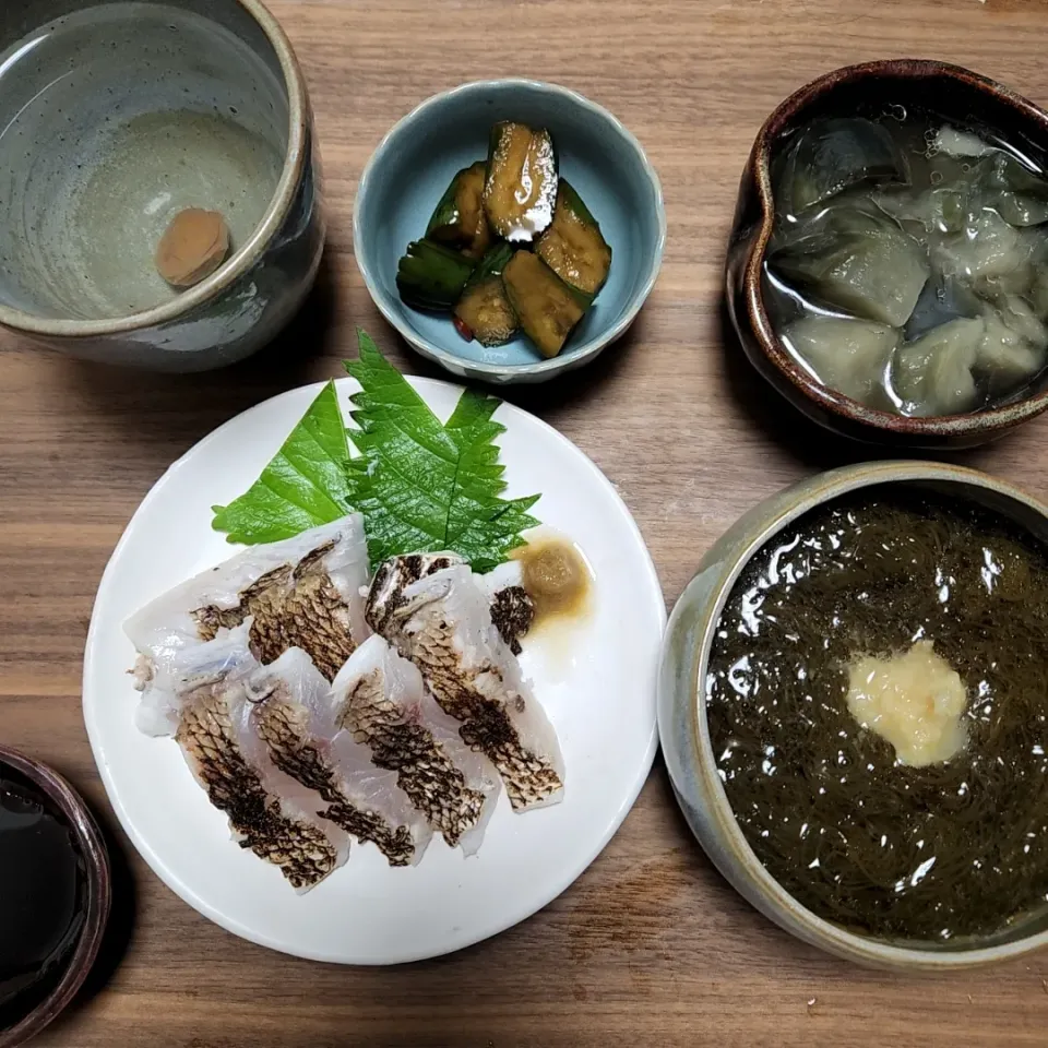 20220704
真鯛の炙り
もずくそうめん
茄子の炊いたん
胡瓜の醤油漬け|noccoさん