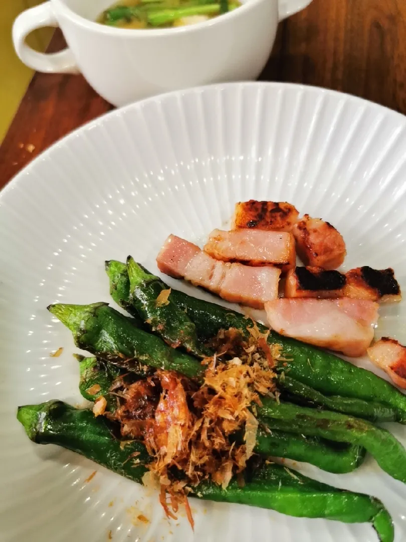 かなっぺさんの料理 甘辛とうがらしの蒸し焼き|ペンギンさん