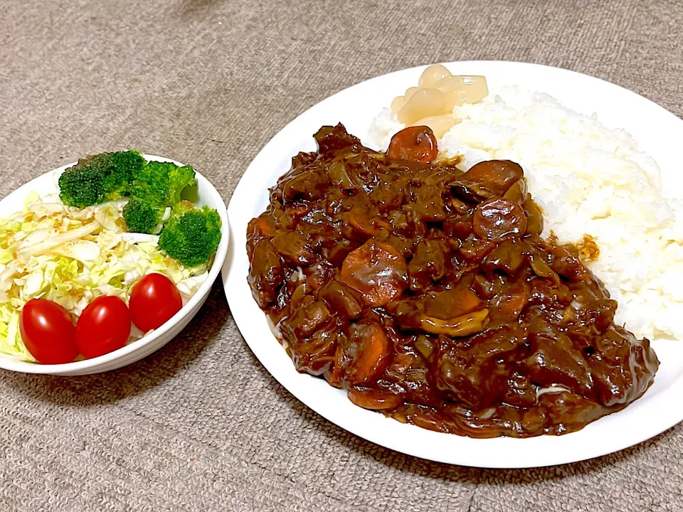 牛スネ肉カレー🍛|ちゃびきゅさん