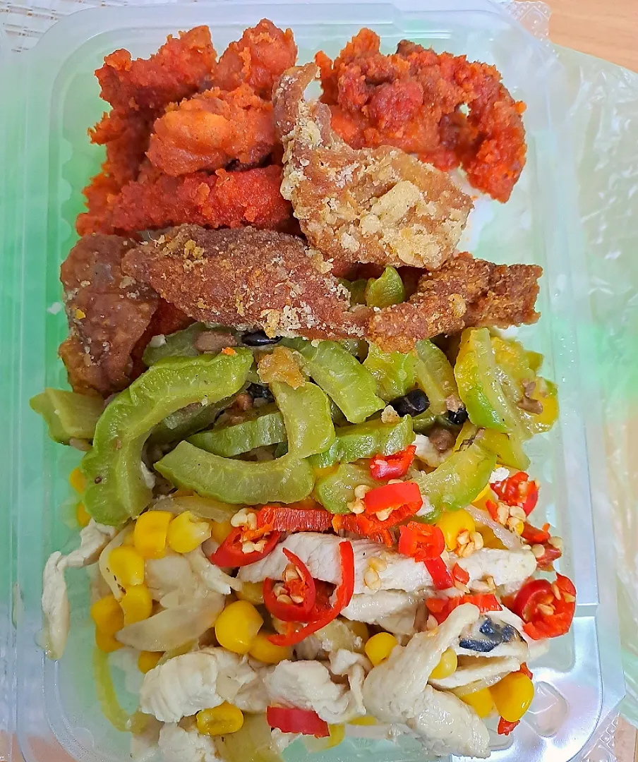 colourful lunch 🥰|ģřãçîöůşさん