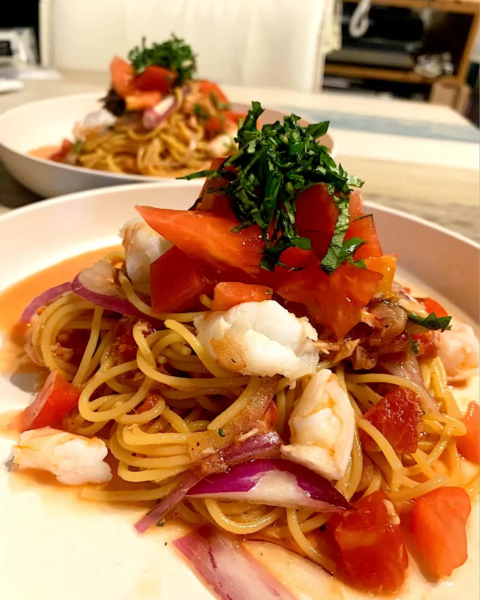 Snapdishの料理写真:黄えんどう豆のパスタで冷製パスタ🍝|みっこちゃんさん