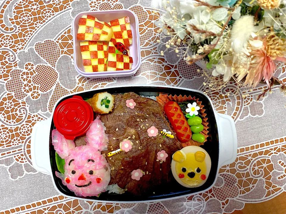 Snapdishの料理写真:2022.7.6はピグレットとプーさんの牛タン弁当⭐️|makoさん