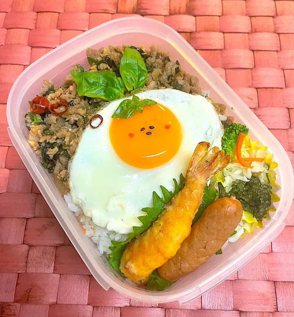 中学生息子のお弁当🍱 海老フライと大豆ミートガパオライス弁当🍱|Snow10さん