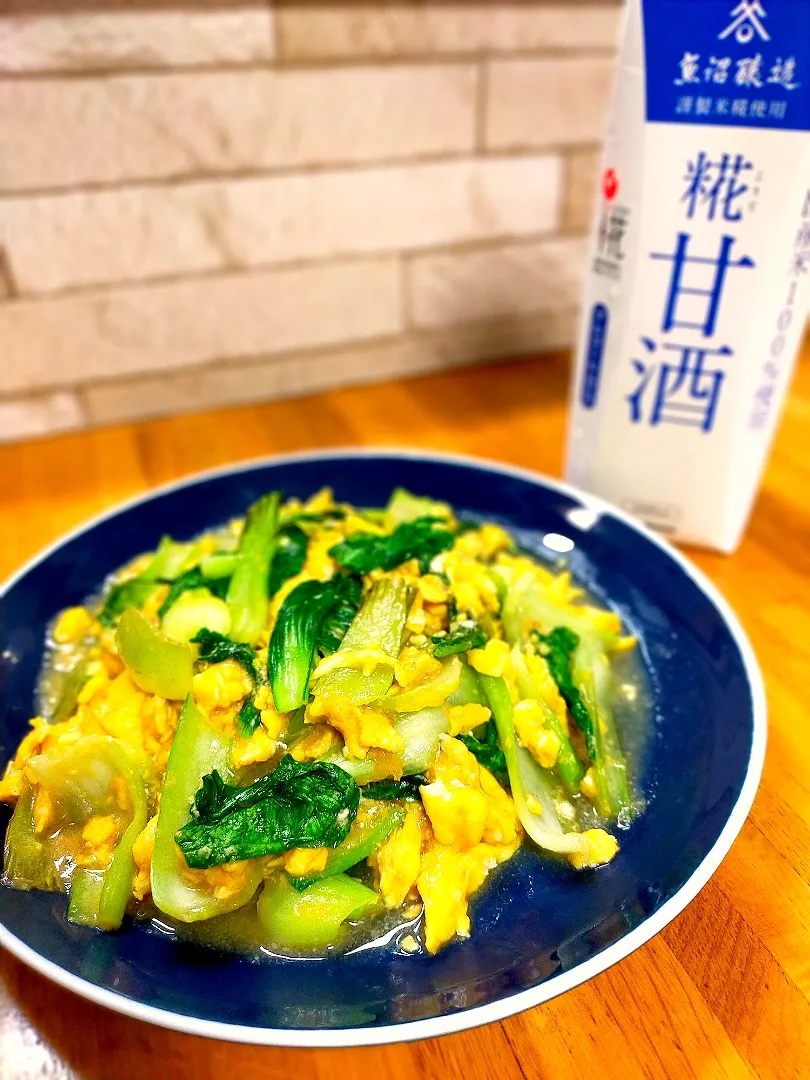 Snapdishの料理写真:チンゲン菜と卵の中華炒め|COCOMO🌼*･さん