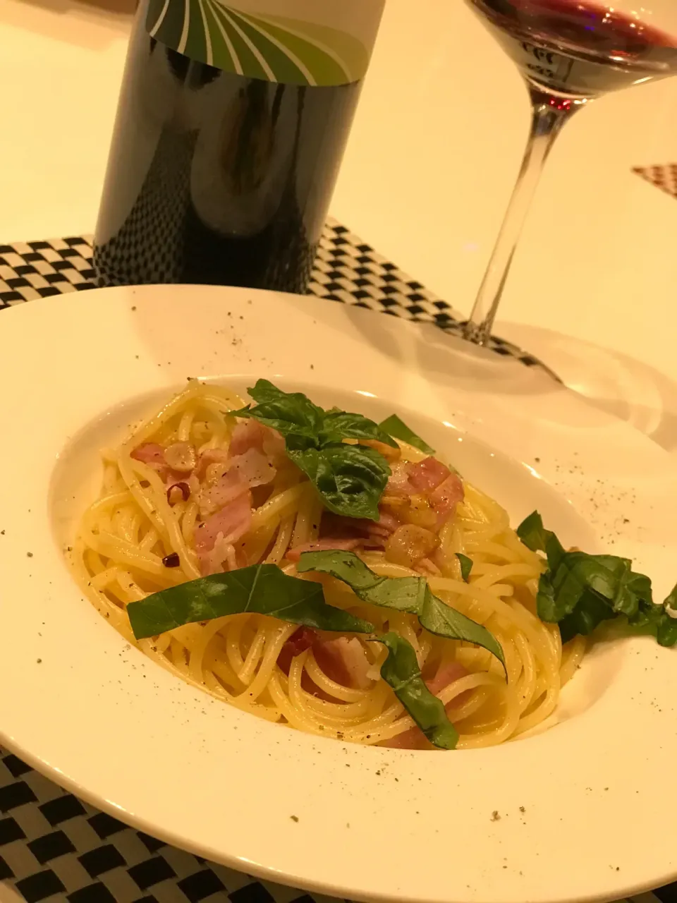 アーリオ・オーリオ・コン・パチェッタ🍝➰🍷|ナムナムさん