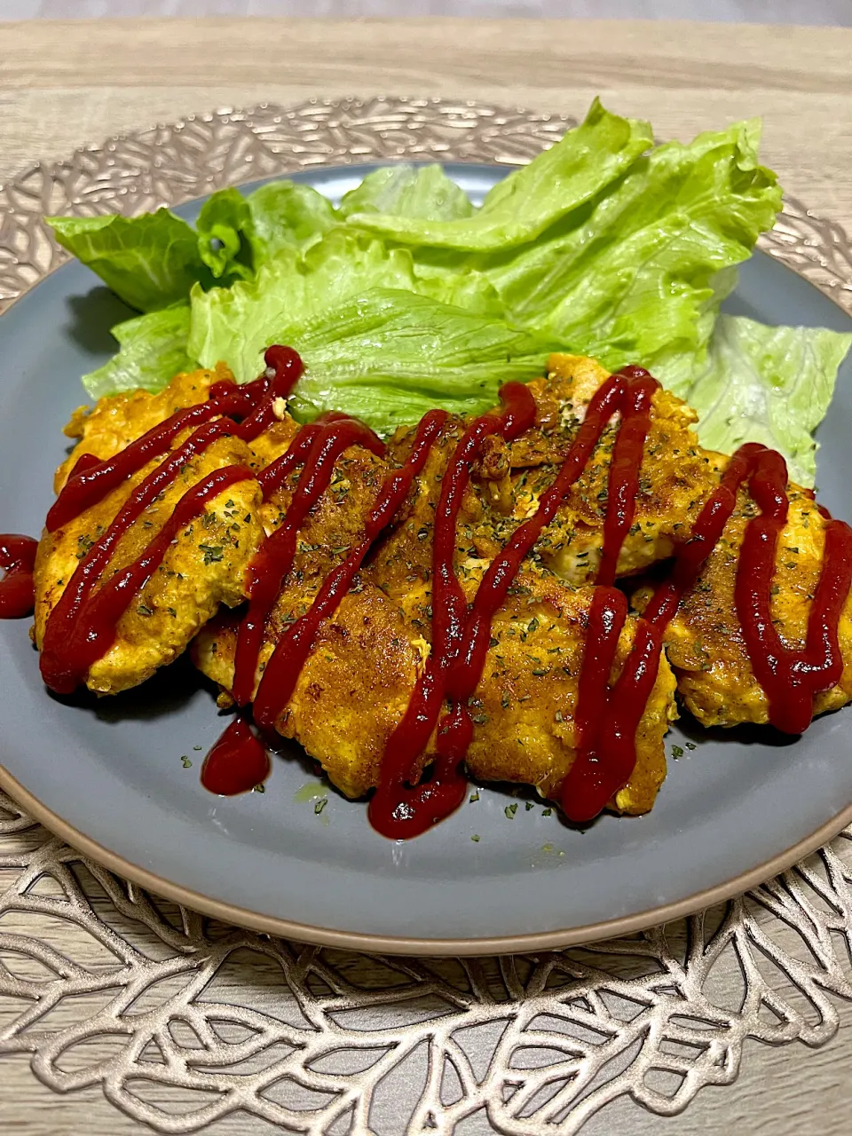 鶏むね肉のカレーチーズピカタの夜ごはん|ゆかｕさん