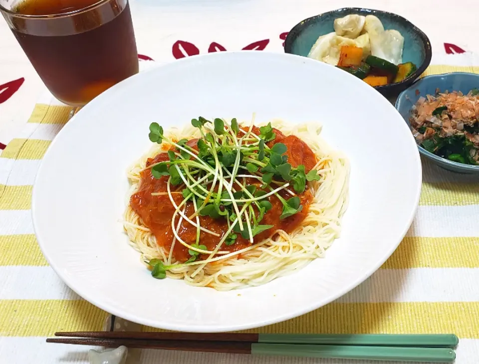 Snapdishの料理写真:一人暮らしの夜ご飯
トマトそうめん|keeijnsさん