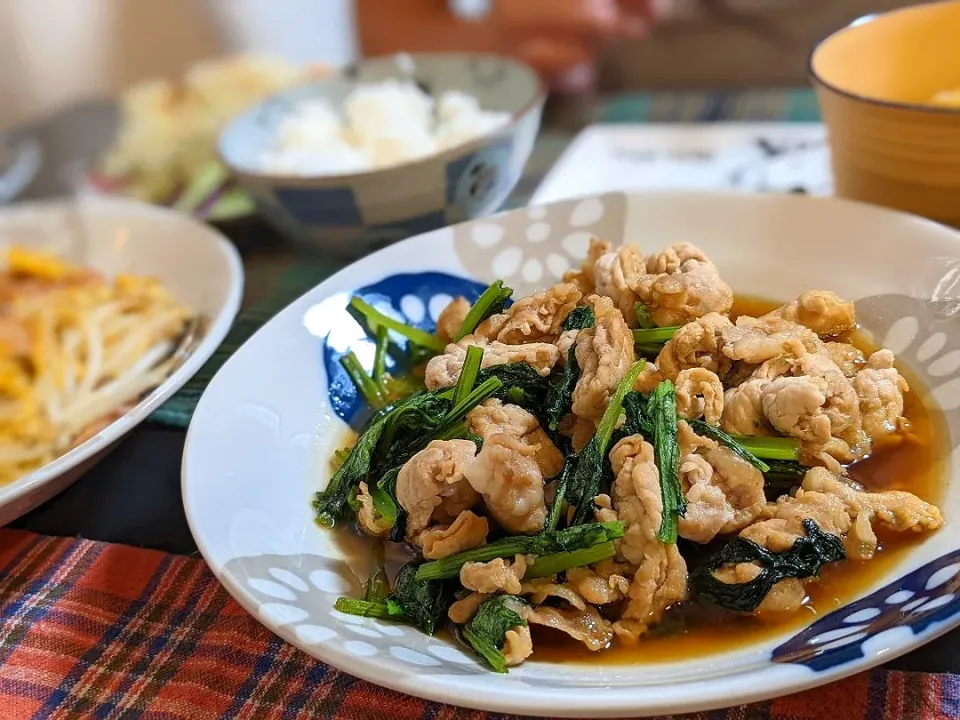 豚肉と小松菜の甘辛炒め煮☆*°|奈津美さん