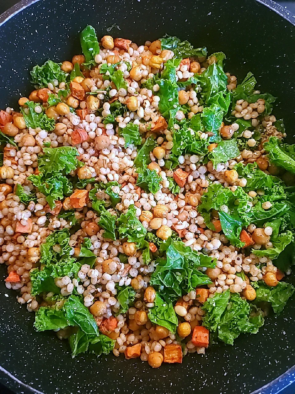 Roasted Carrot n Chickpea, Kale Couscous Salad w Toasted Sunflower n Pinenut|Ashさん