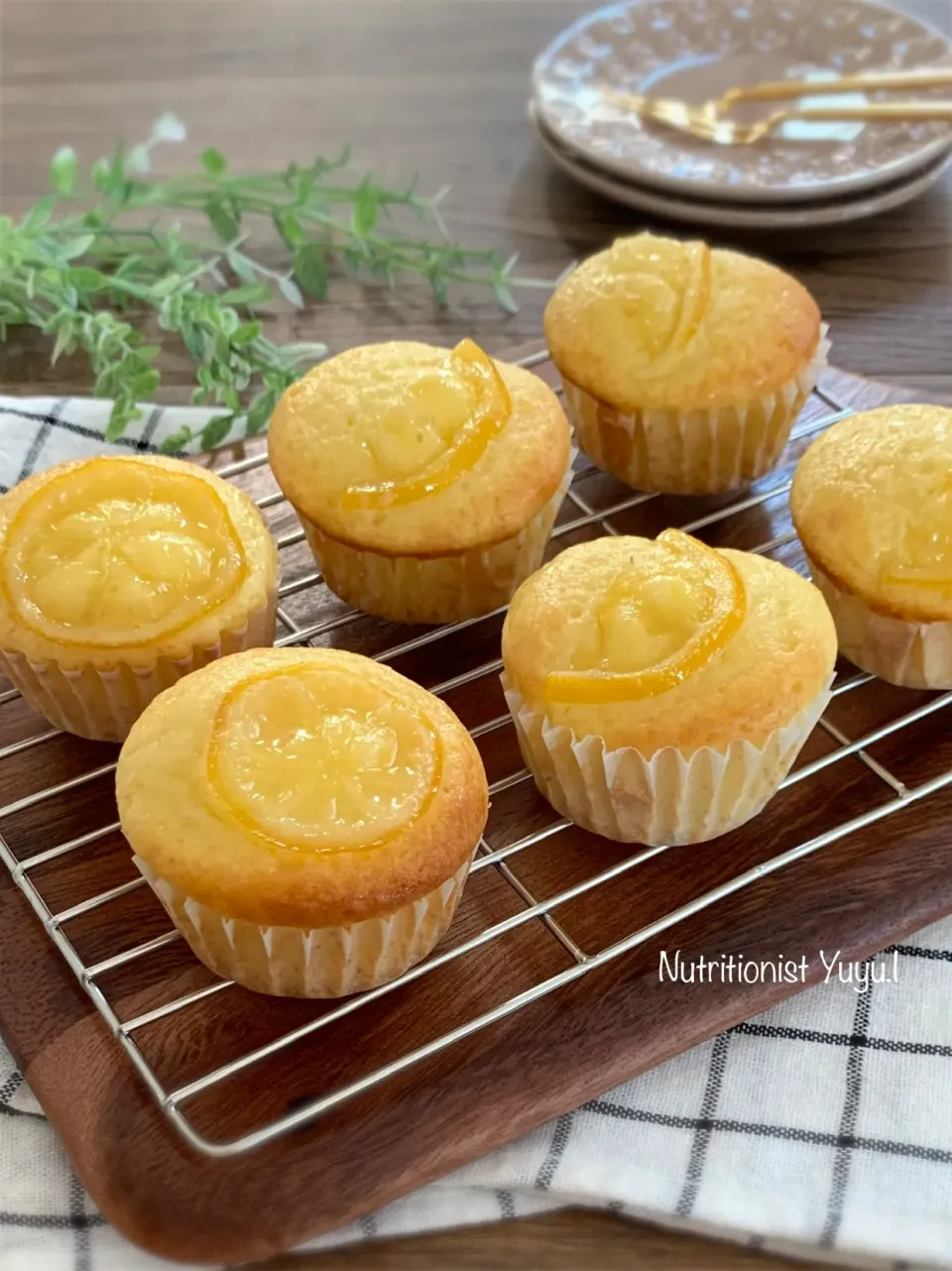 生クリームとホットケーキミックスで作るレモンマフィン|ゆーこどんさん