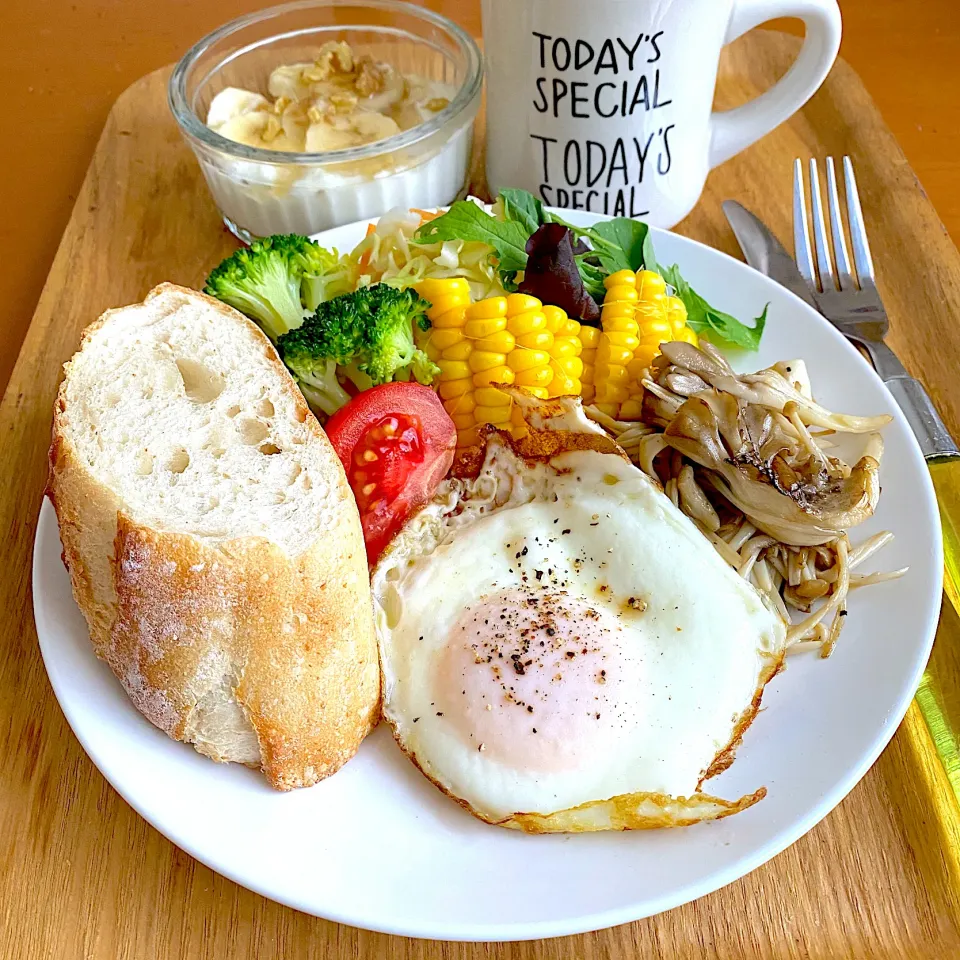 目玉焼きモーニング🍳|Hiromi Isonagaさん