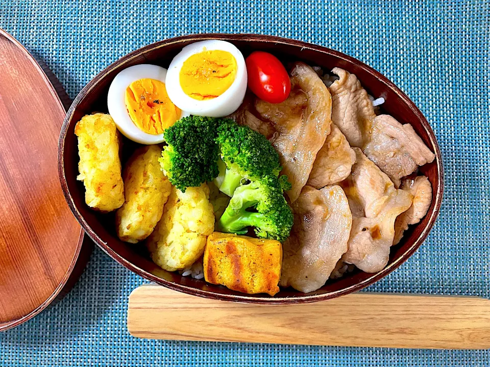 Snapdishの料理写真:豚丼弁当　スウィートポティトゥ|ジャイママさん