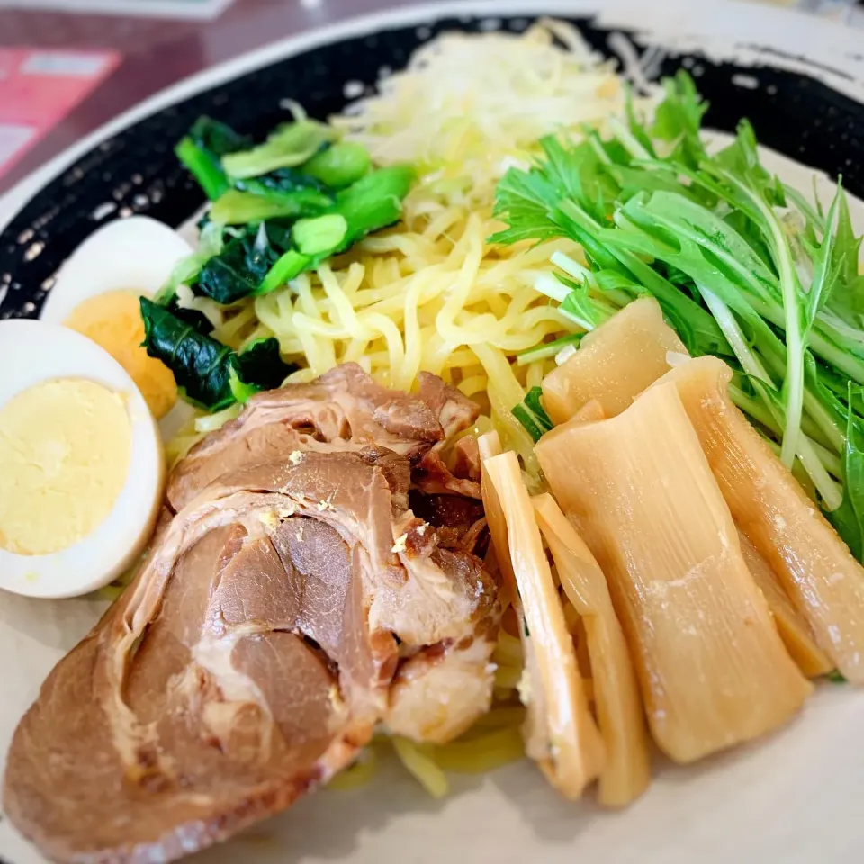 ゴルフ飯　ざるラーメン|寺尾真次さん