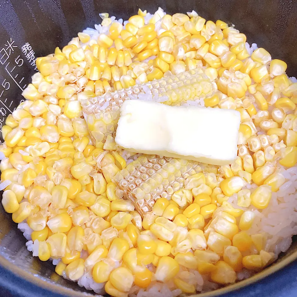 Snapdishの料理写真:とうもろこし🌽ご飯|akkoさん