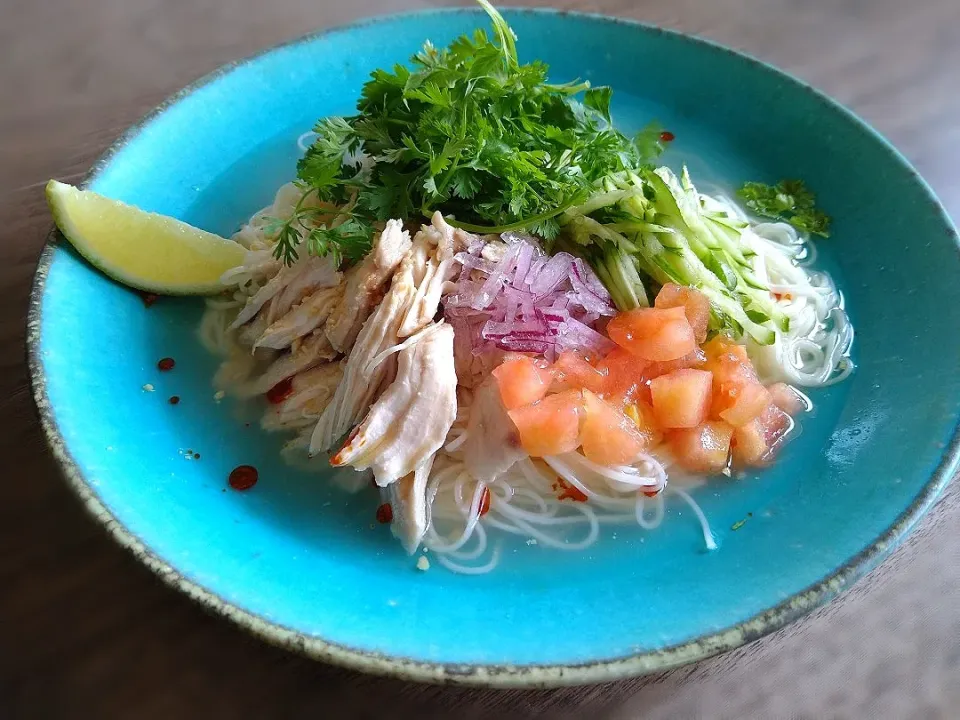 エスニックそうめん|古尾谷りかこさん