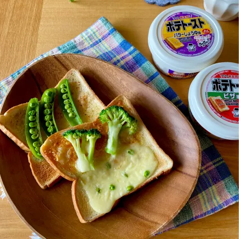 「ポテトースト ピザ風味」を使ってみたSnapdishの料理・レシピ写真:『バターしょうゆ味』と『ピザ風味』トースト！