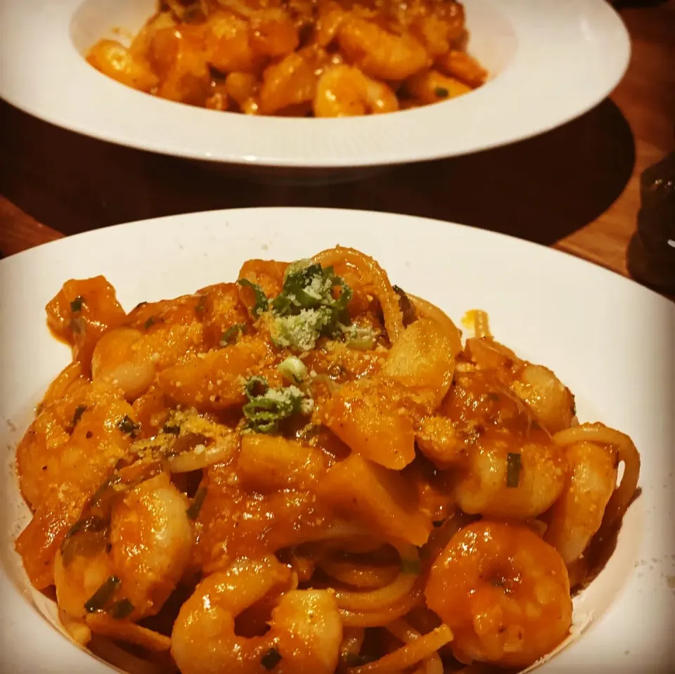 Dinner ! Dinner ! Reuse ♻️ 
Clam Chowder Tomato Soup made into a Garlic Prawn 🍤 Chili 🌶 Tomato Sauce with Spaghetti with Butter #spaghetti #reuse #nowaste #ch|Emanuel Hayashiさん