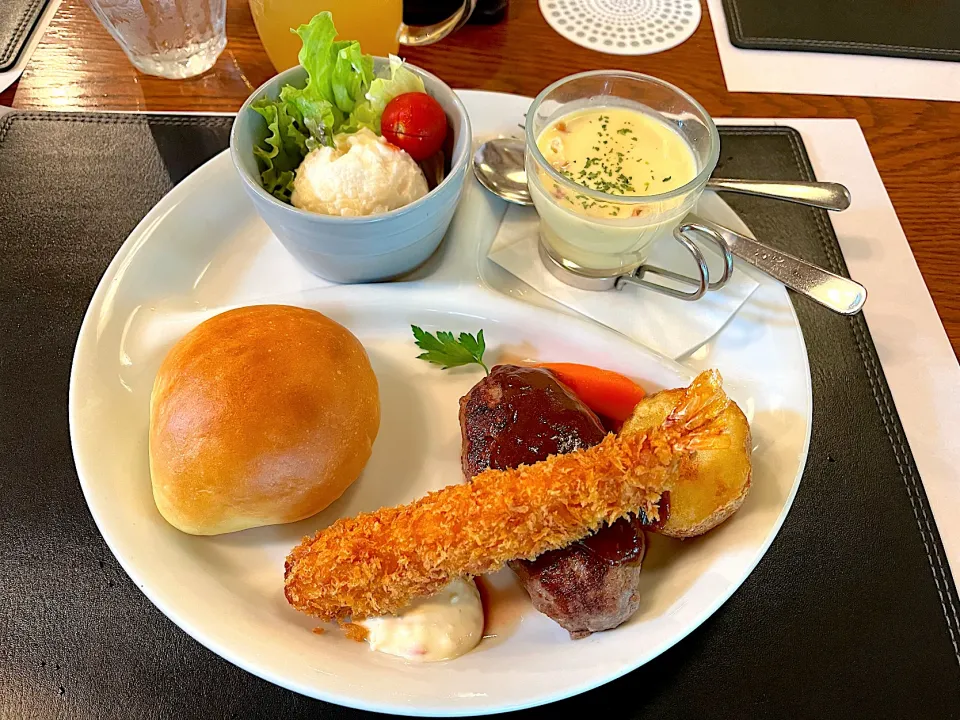 お子様ランチ　むすこごはんひる|かぼちゃんさん