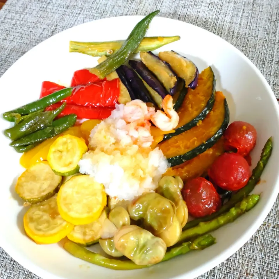 Snapdishの料理写真:昆布ポン酢&大根おろしで美味しい夏野菜の素揚げ|cherry🍒さん