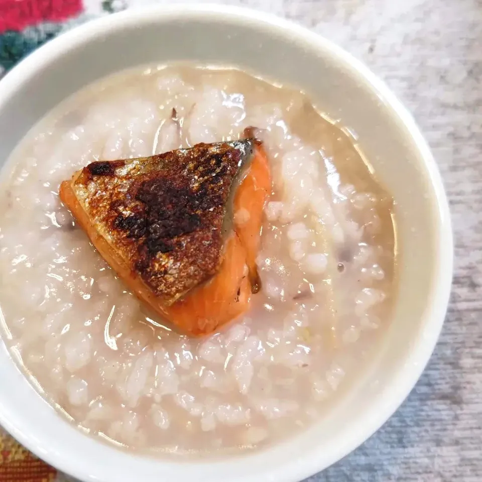 Snapdishの料理写真:昼食はお粥さんにしました。|Katsuraさん