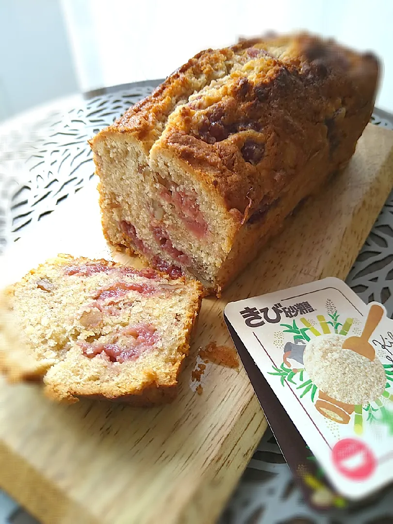 いちごと胡桃のパウンドケーキ🍓|まめころさん