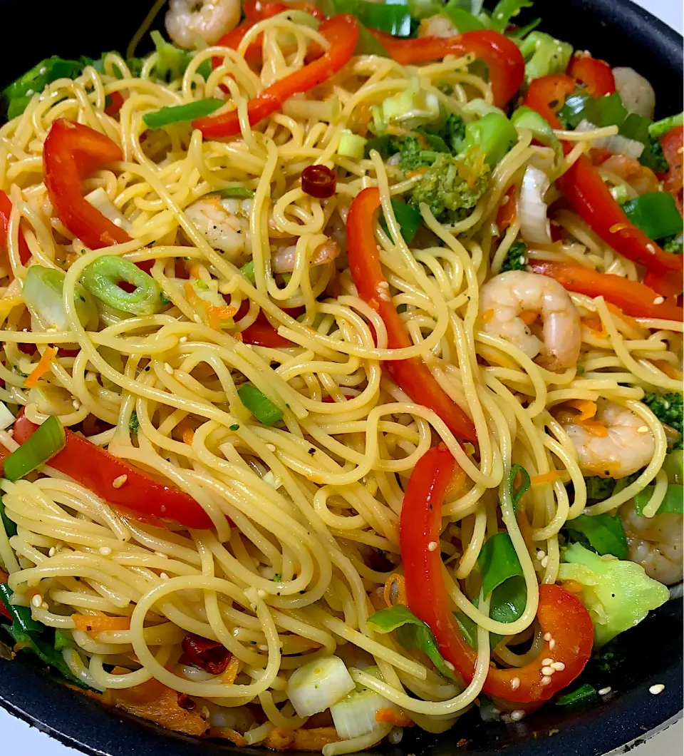 Shrimp Stir-Fry Noodles エビ炒めヌードル|Tiffinさん