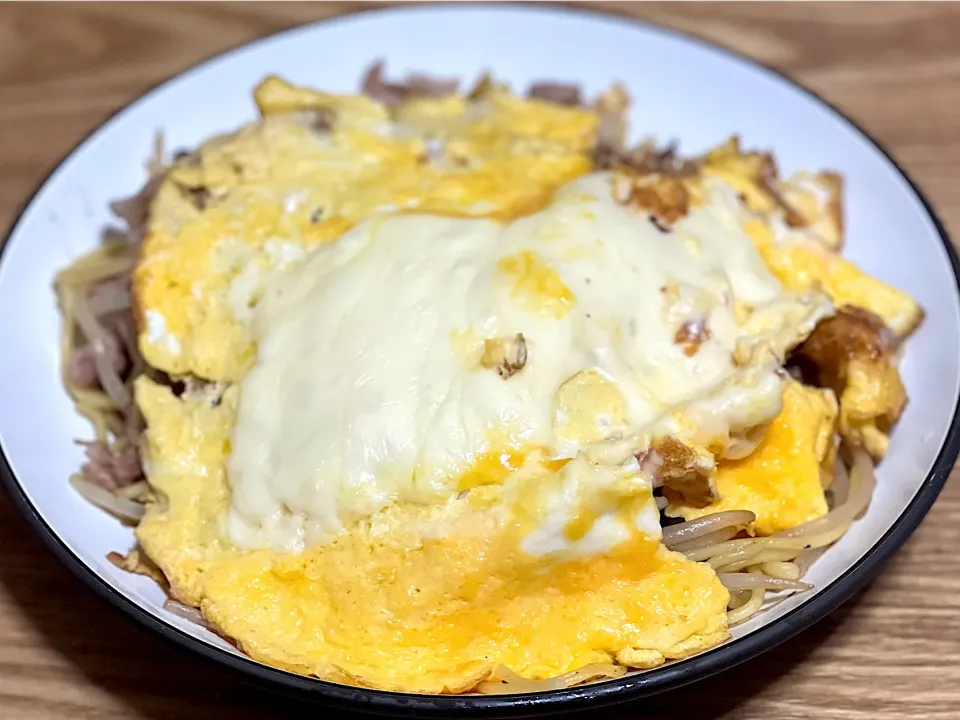 ☆オムチーズ焼きそば|まぁたんさん