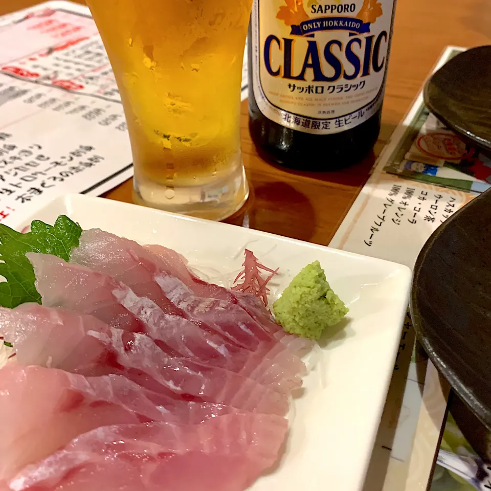 Snapdishの料理写真:苫小牧の居酒屋で赤魚のお刺身🏮|がおりんさん