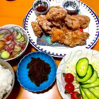 鶏のからあげ🌟紫玉ねぎときゅうりのマリネ🌟沖縄もずく酢🌟畑野菜のサラダ