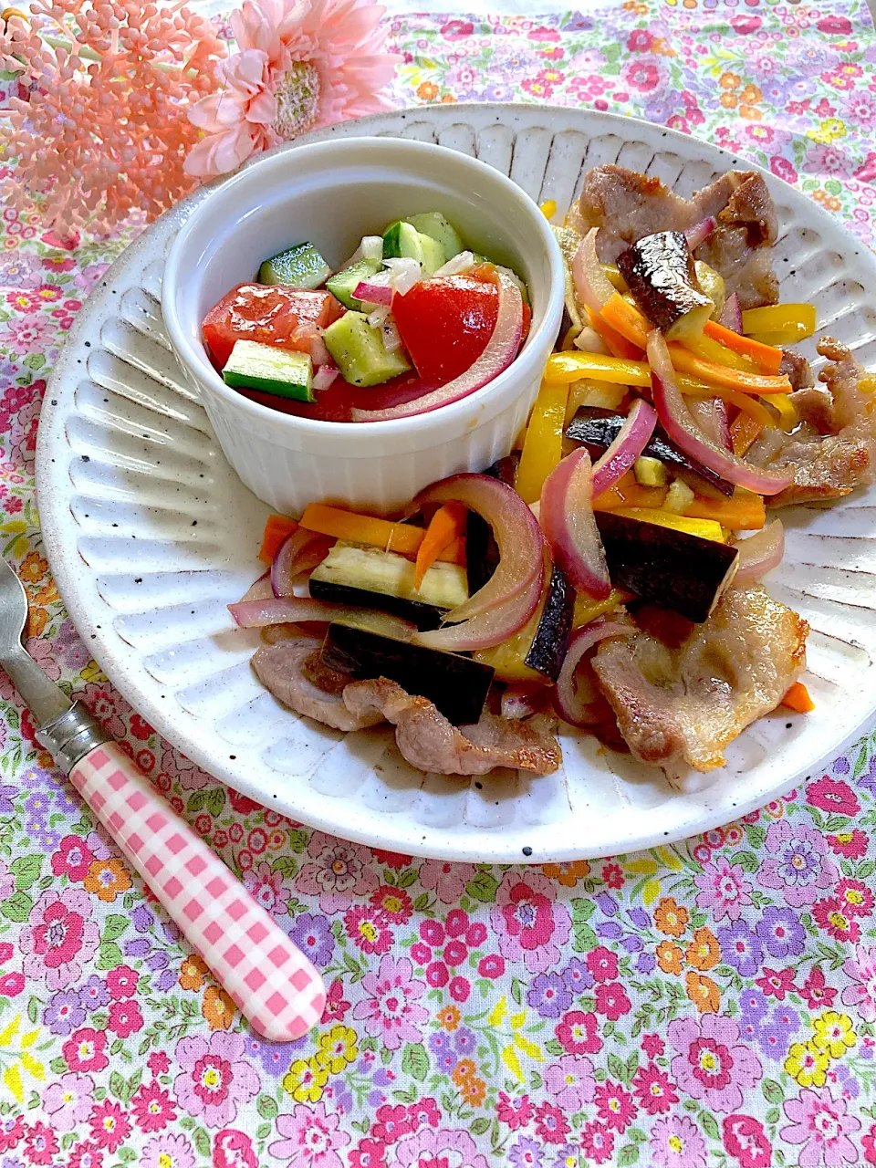 野菜たっぷり豚肉の生姜焼き風💐|ringonamaさん