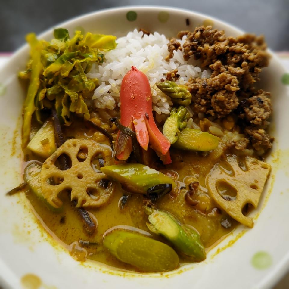 アスパラと蓮根のミックスダルカレーwithタコさんウィンナー🐙