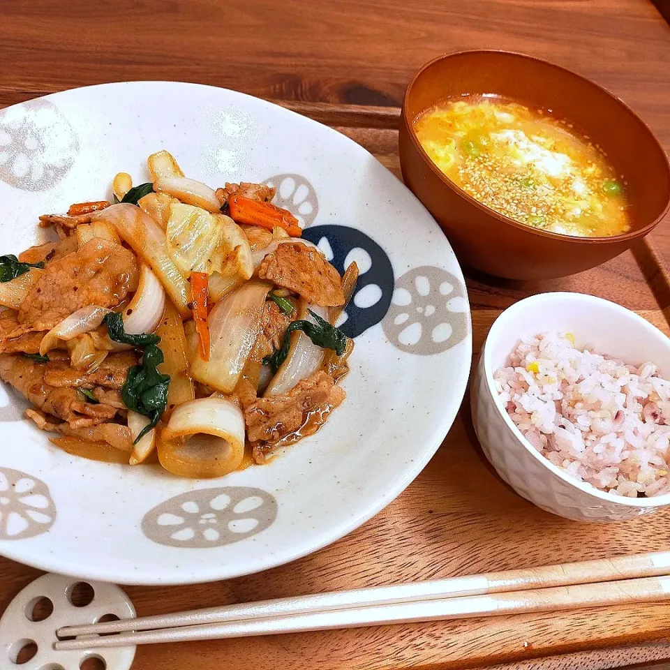 回鍋肉
豆腐と卵のチゲ風スープ
雑穀ごはん|うりさん