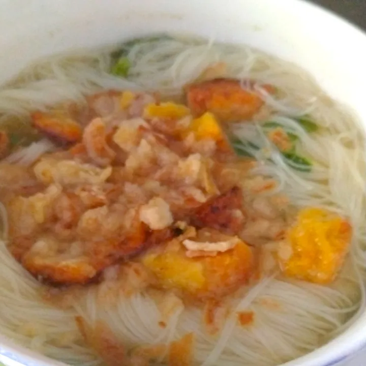 Mee Hoon with Chicken soup & Vege.|Harlina  (Malaysia)さん