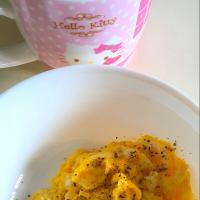 Quick breakfast 
scrambled egg + mozzarella 🧀 + coffee