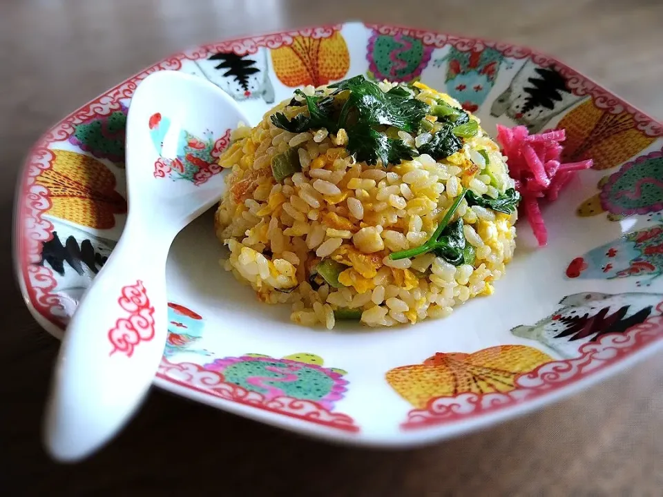 Snapdishの料理写真:芭蕉菜漬けと香菜のチャーハン|古尾谷りかこさん