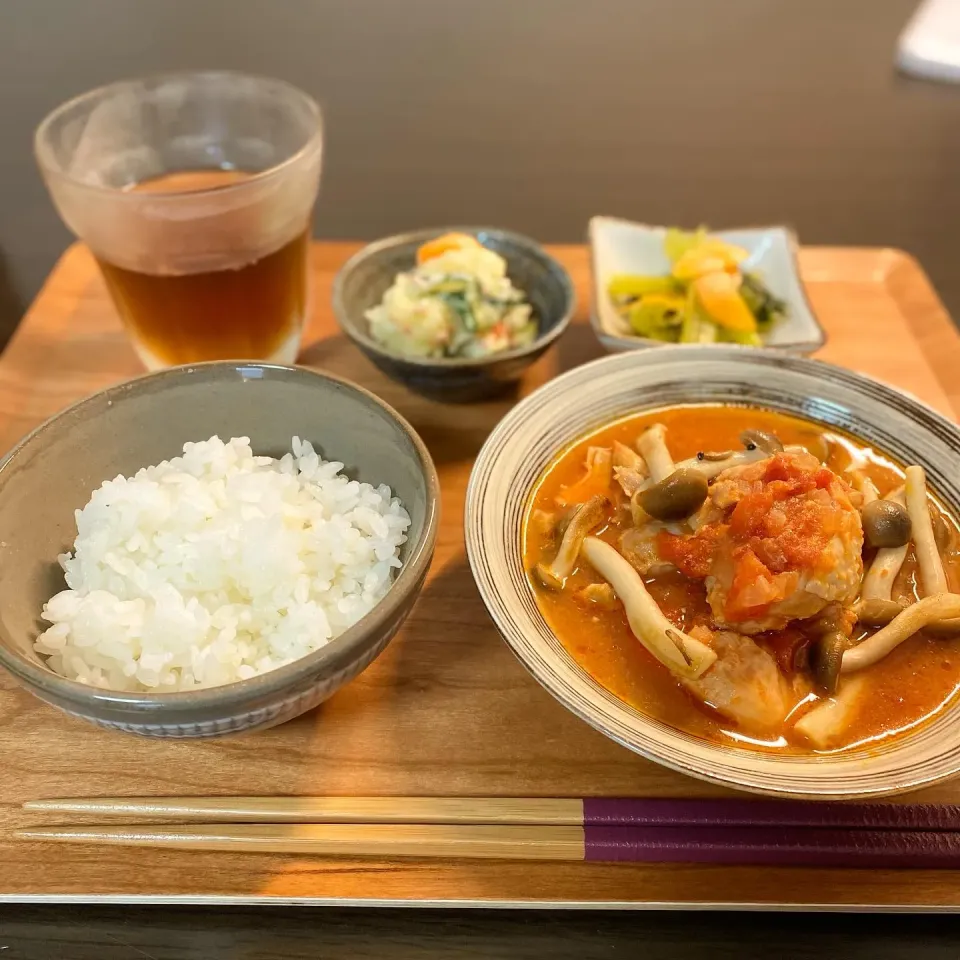 バターしめじとチキンのトマト煮込み|ちぐあささん