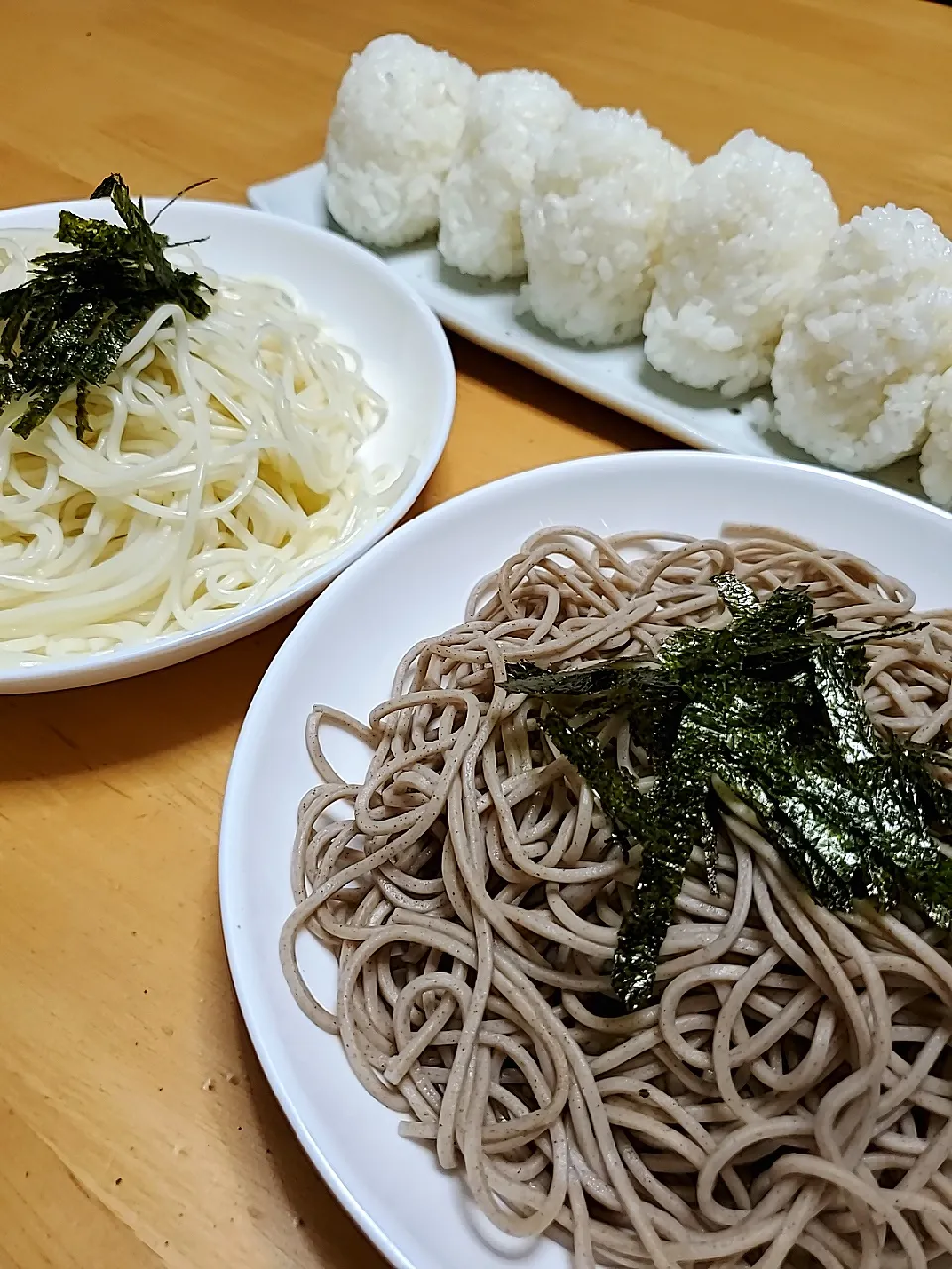 炭水化物祭り

ご飯作る時間がなくて麺、麺、おにぎり！|まゆっこさん