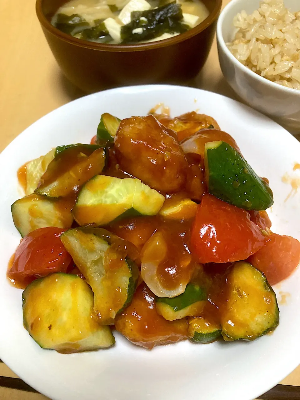 単身赴任中の男飯(夏野菜の酢豚)|おおもりの星さん