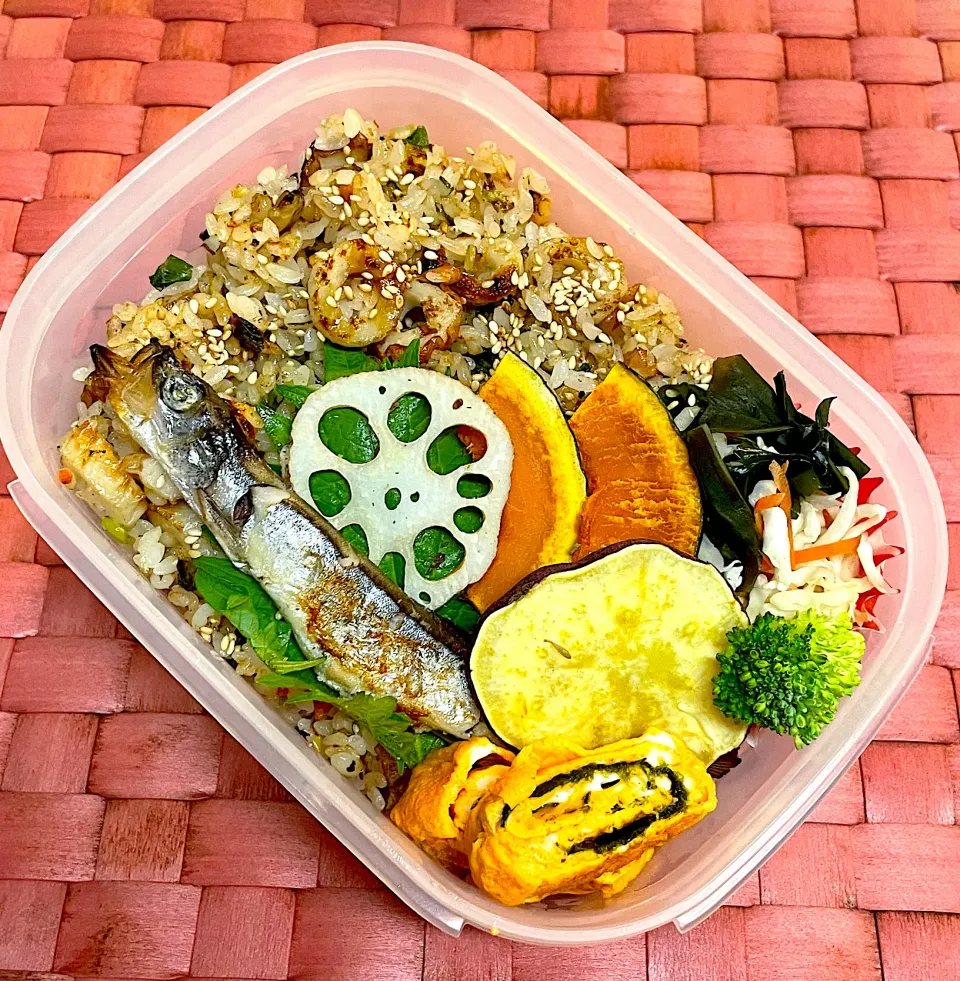 中学生息子のお弁当🍱 ネギとちくわの炒飯弁当🍱|Snow10さん