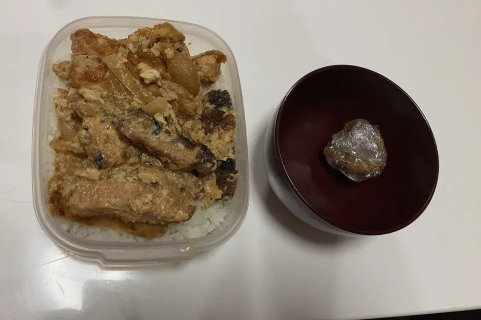 Snapdishの料理写真:パパ弁☆カツ丼☆みそ玉|Saharaさん