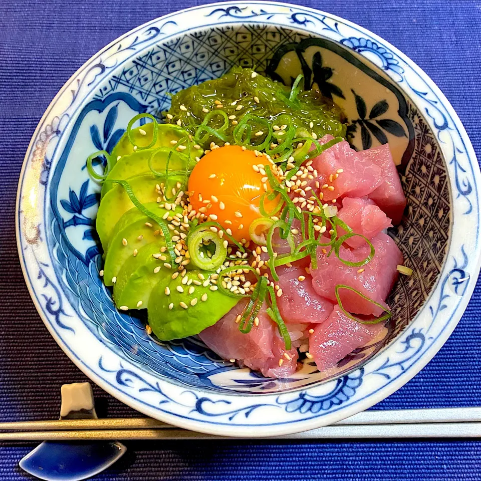 マグロアボカド丼|Hiromi Isonagaさん