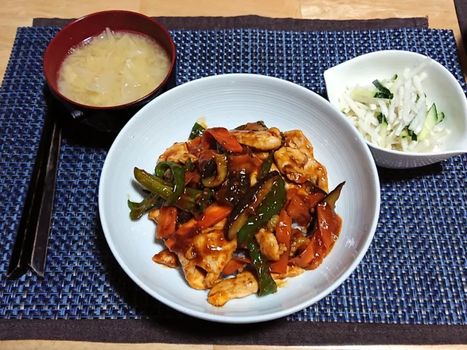 鶏むね肉と野菜の勝ち飯丼|梟姉さんさん