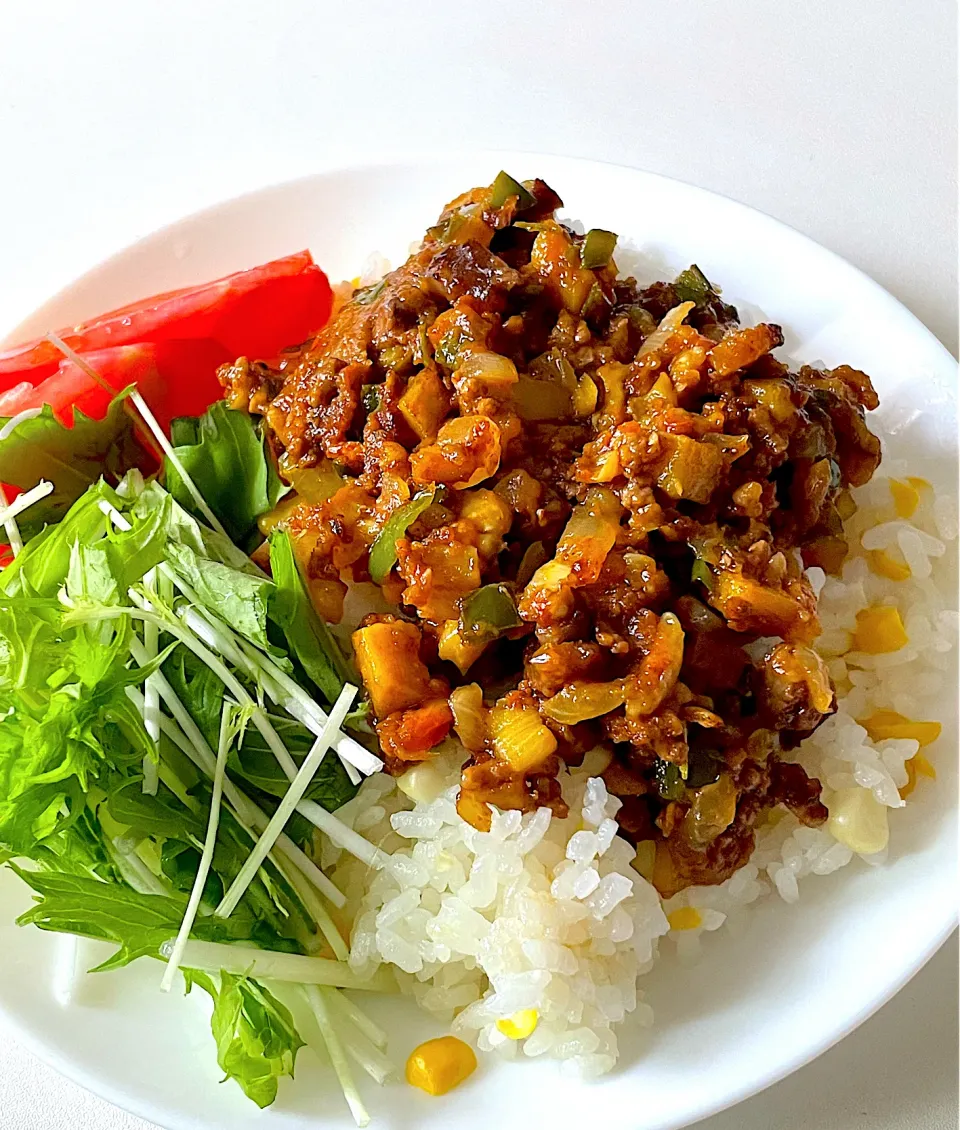 夏野菜のドライカレー  とうもろこしご飯と共に|つるひめさん