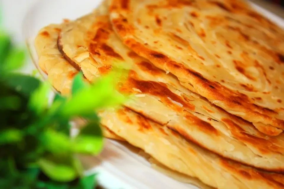 Crispy Laccha Paratha Recipe|Recipes By Fizaさん