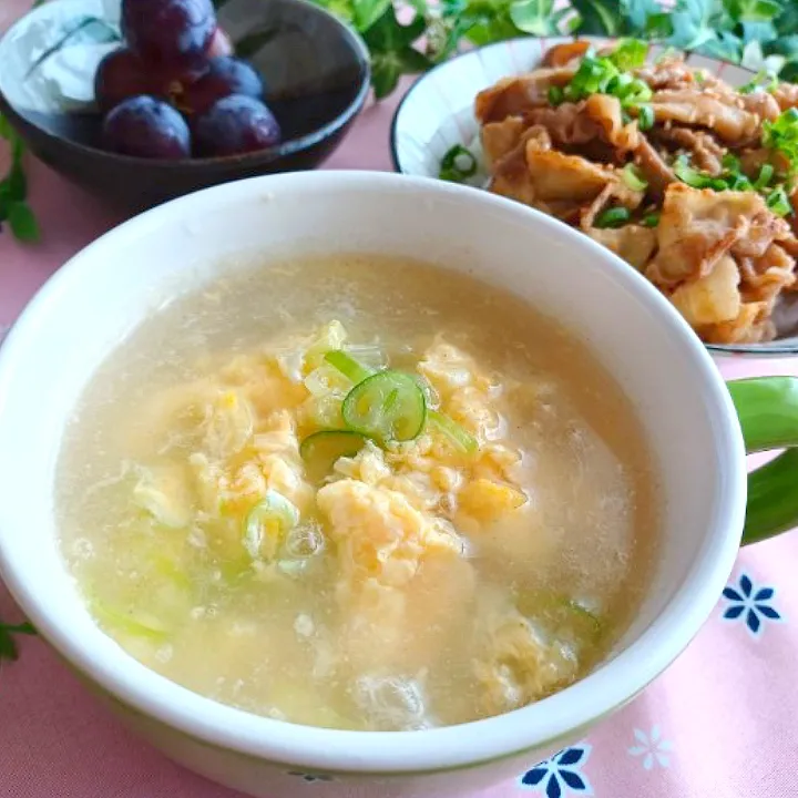 たまごスープ
～にんにく風味のミニ豚丼付き～。|小豆🌼さん