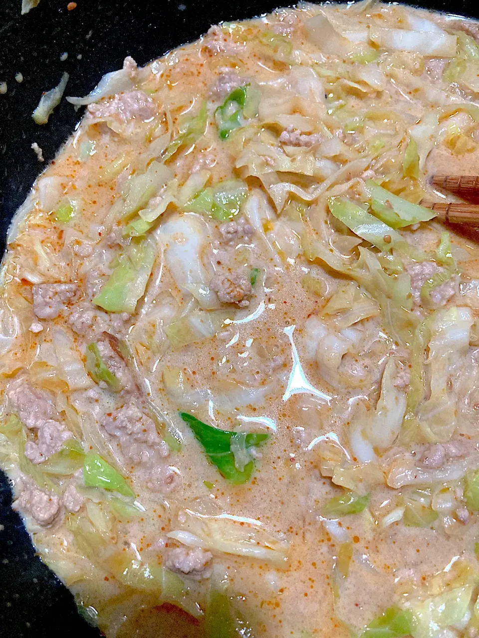 Snapdishの料理写真:肉みそキャベツの素を使って坦々麺風スープ|coronさん