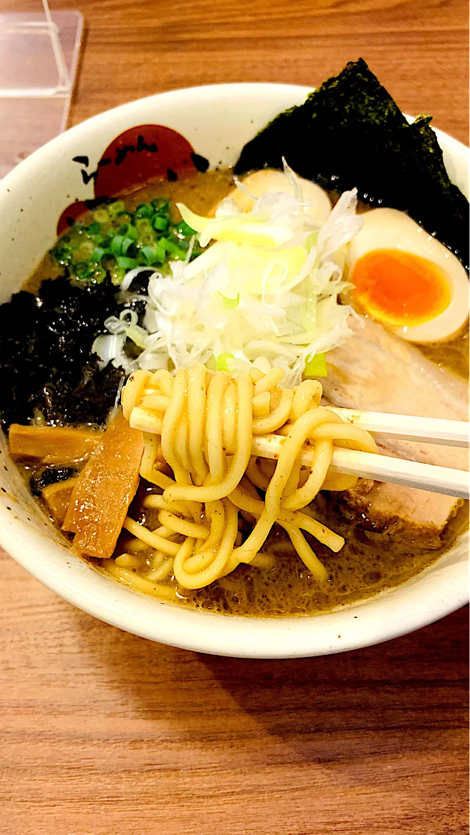 Snapdishの料理写真:ラーメンかいじの濃厚ラーメン🍜|ちはるさん