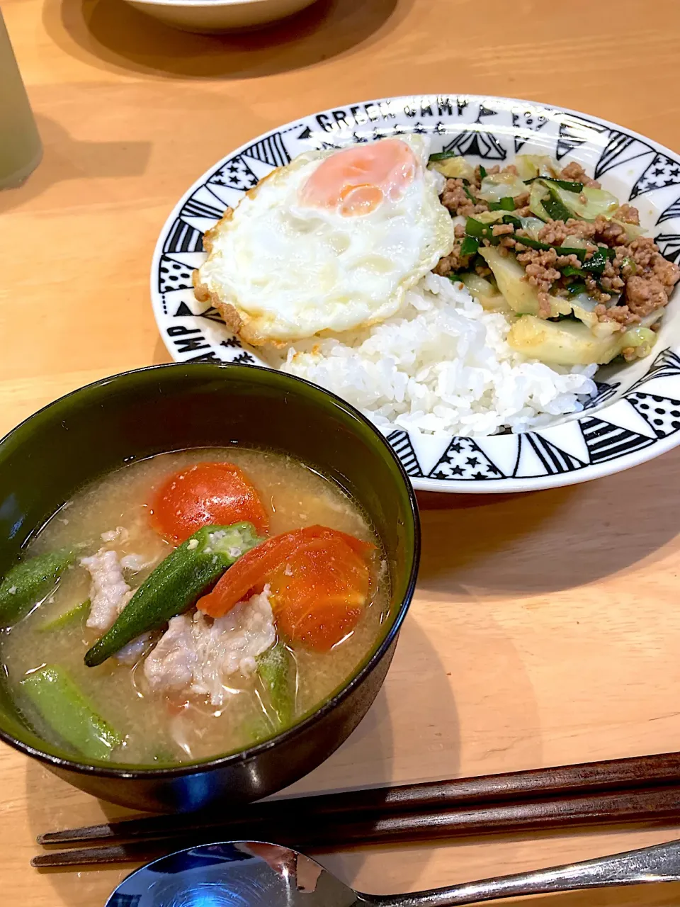 肉味噌炒め丼＋夏野菜の豚汁|ふくながさん